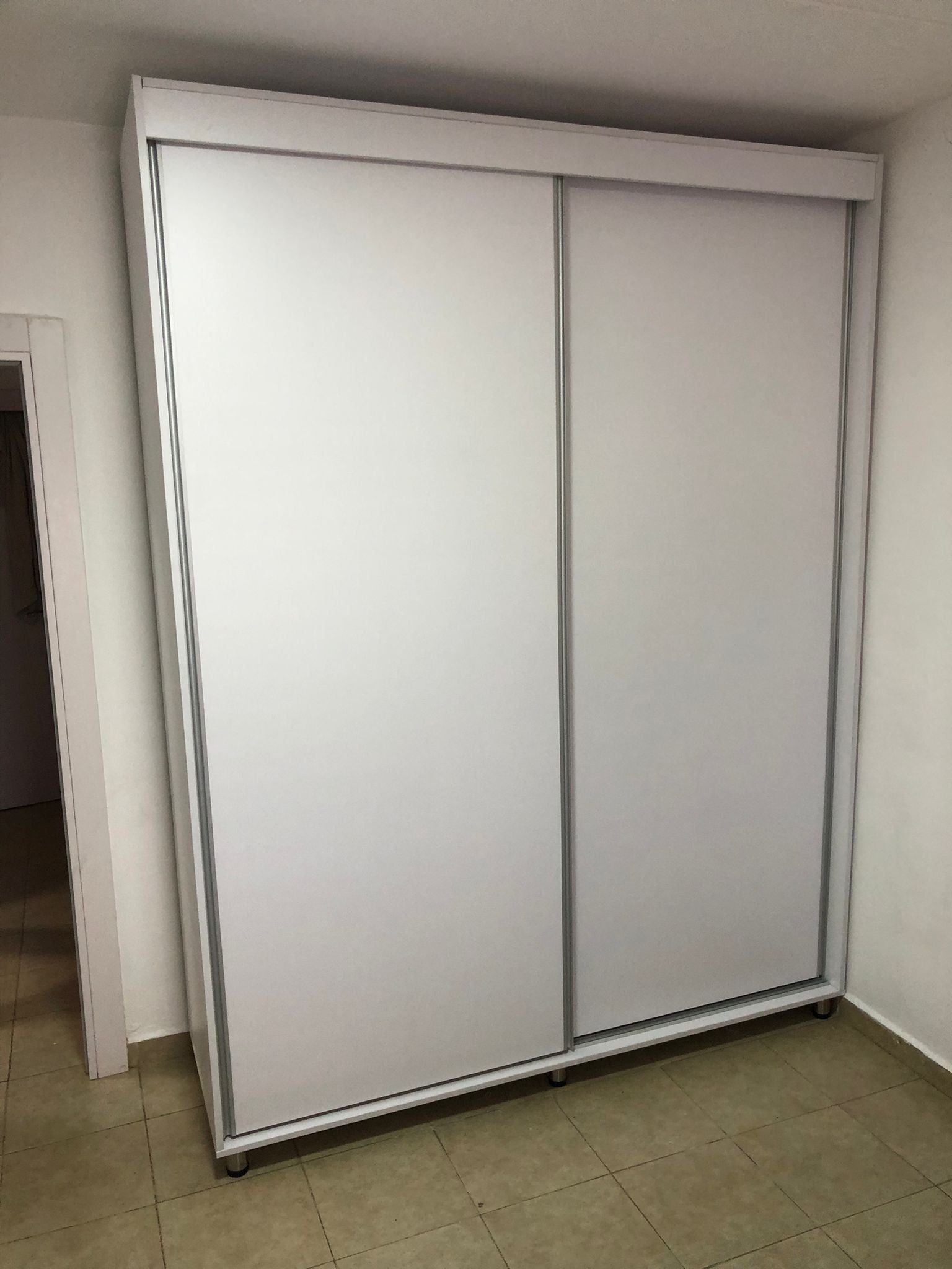 ארון הזזה 2 דלתות דגם Dana - במבצע