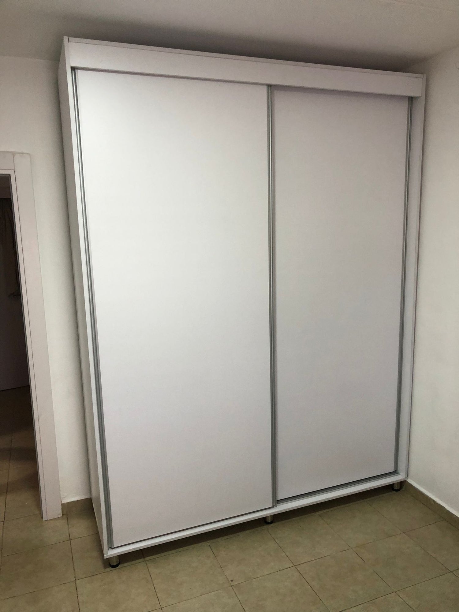 ארון הזזה 2 דלתות דגם Dana - במבצע